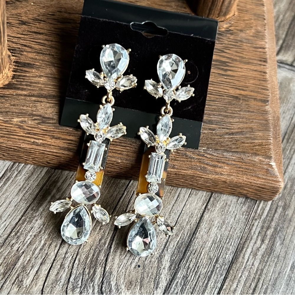 Oversized statement earrings - Picture 8 of 11